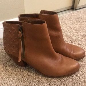 San Edelman stud Back booties